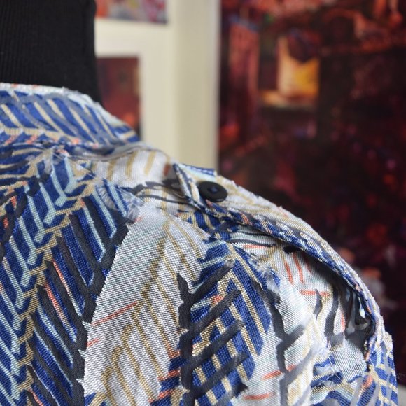 LARK LANE sheer lightweight blue pattern button-up - Picture 6 of 9